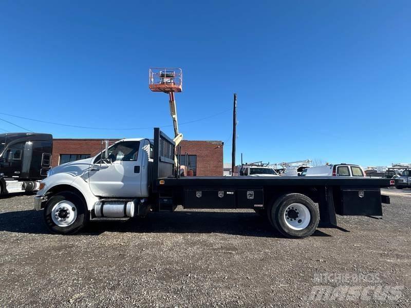 Ford F-750 Flatbed kamyonlar
