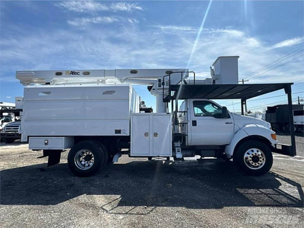 Ford F-750 Araç üstü platformlar