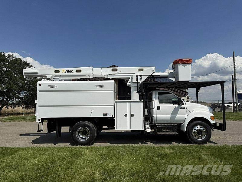 Ford F-750 Araç üstü platformlar