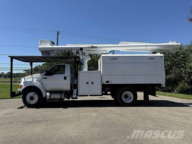 Ford F-750 Araç üstü platformlar