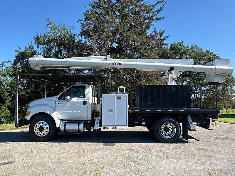 Ford F-750 Araç üstü platformlar