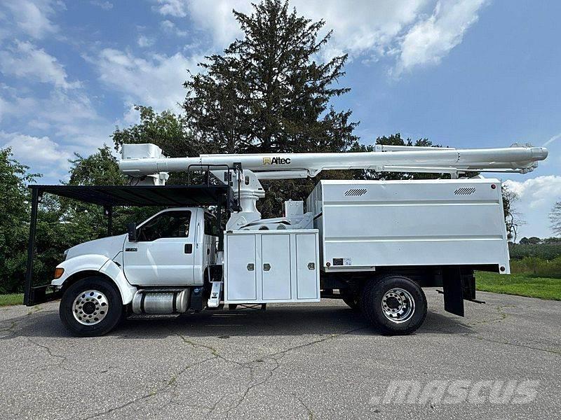 Ford F-750 Araç üstü platformlar