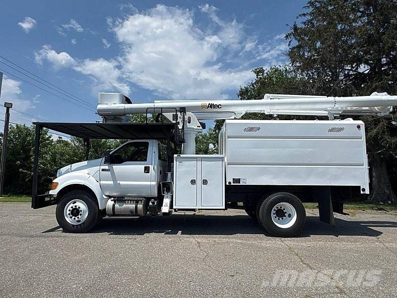 Ford F-750 Araç üstü platformlar