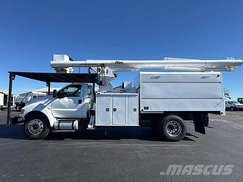 Ford F-750 Araç üstü platformlar