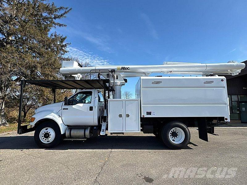 Ford F-750 Araç üstü platformlar