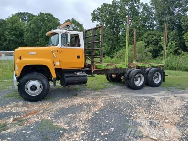 Ford L8000 Tomruk kamyonlari