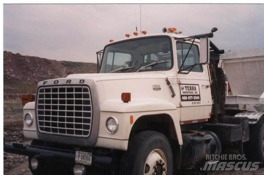 Ford LT9000 Düz Platformlu Oto Çekiciler/vinçli kamyonlar