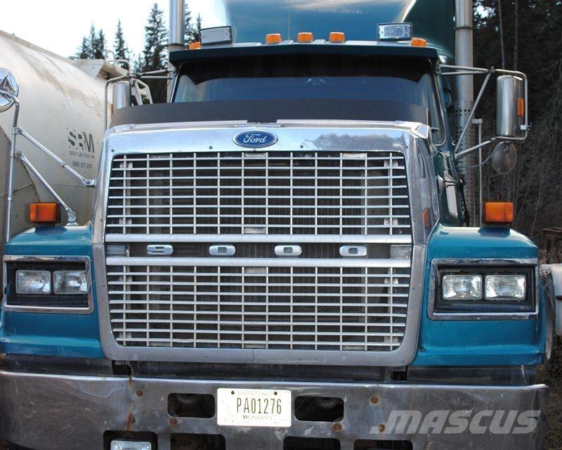 Ford LTL9000 Çekiciler