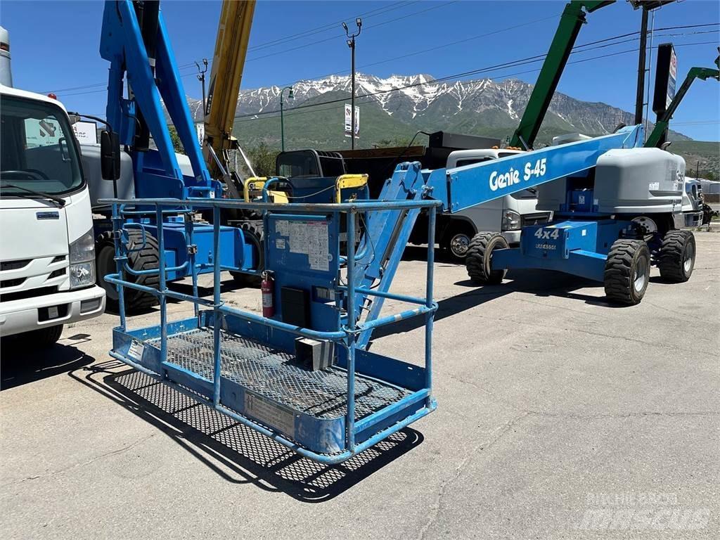 Genie S-45 Teleskopik personel platformları