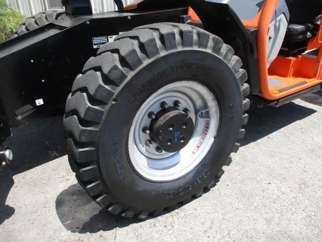 JLG 1055 Teleskopik yükleyiciler