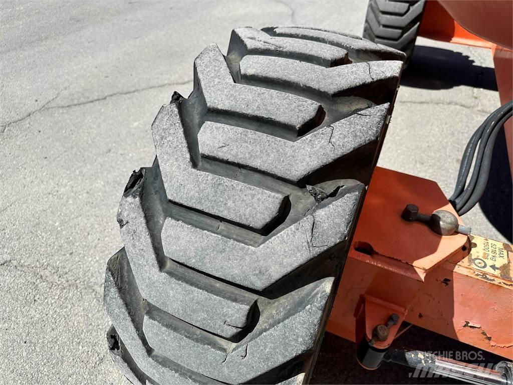 JLG 600AJ Teleskopik personel platformları