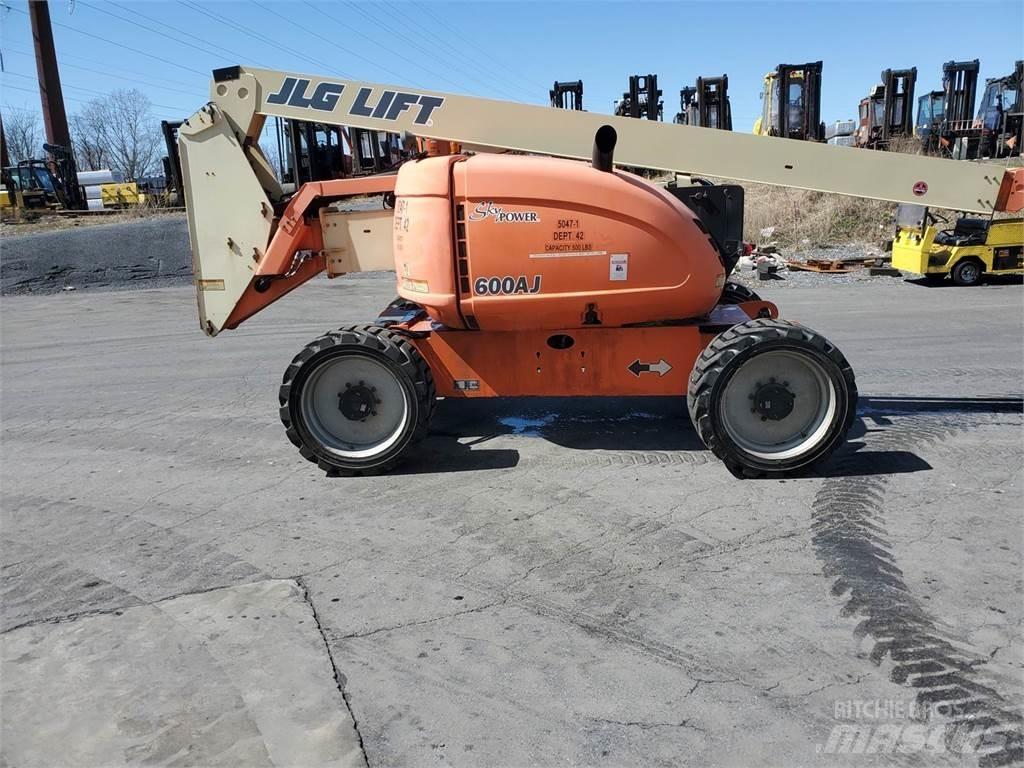 JLG 600AJ Körüklü personel platformları