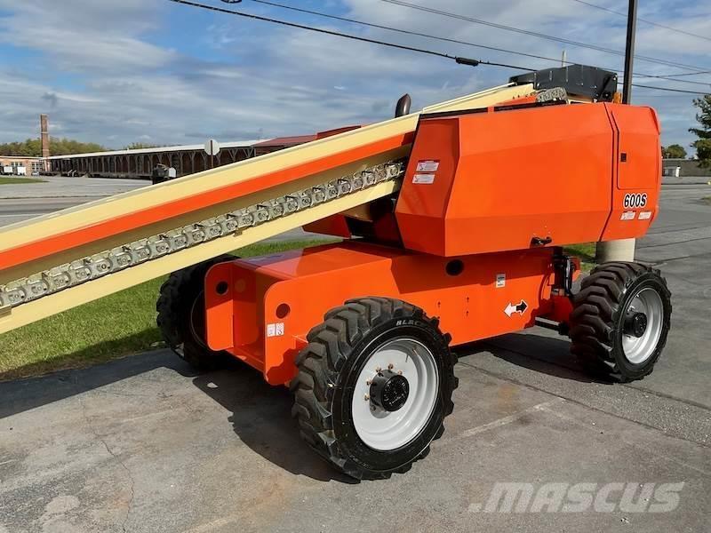 JLG 600S Teleskopik personel platformları