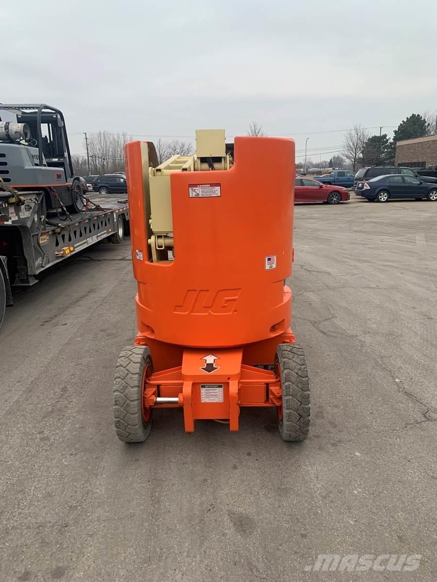 JLG E300AJ Personel Platformları ve Cephe Asansörleri