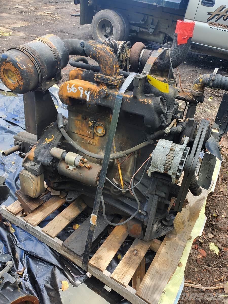 John Deere  Motorlar