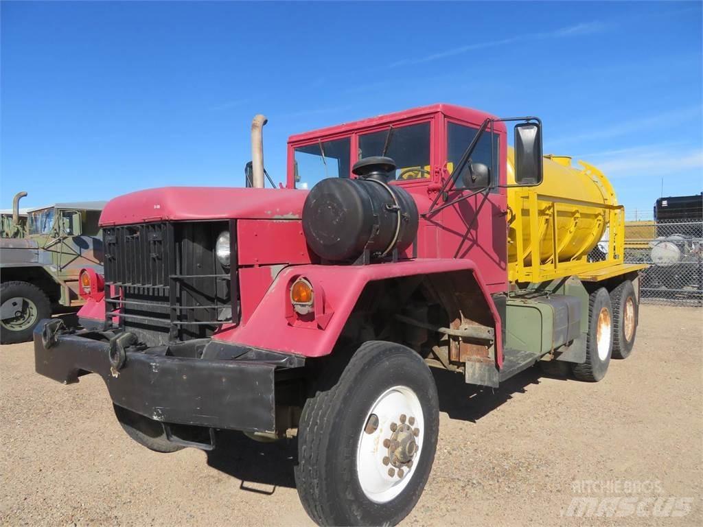 Kaiser 6X6 Itfaiye araçlari