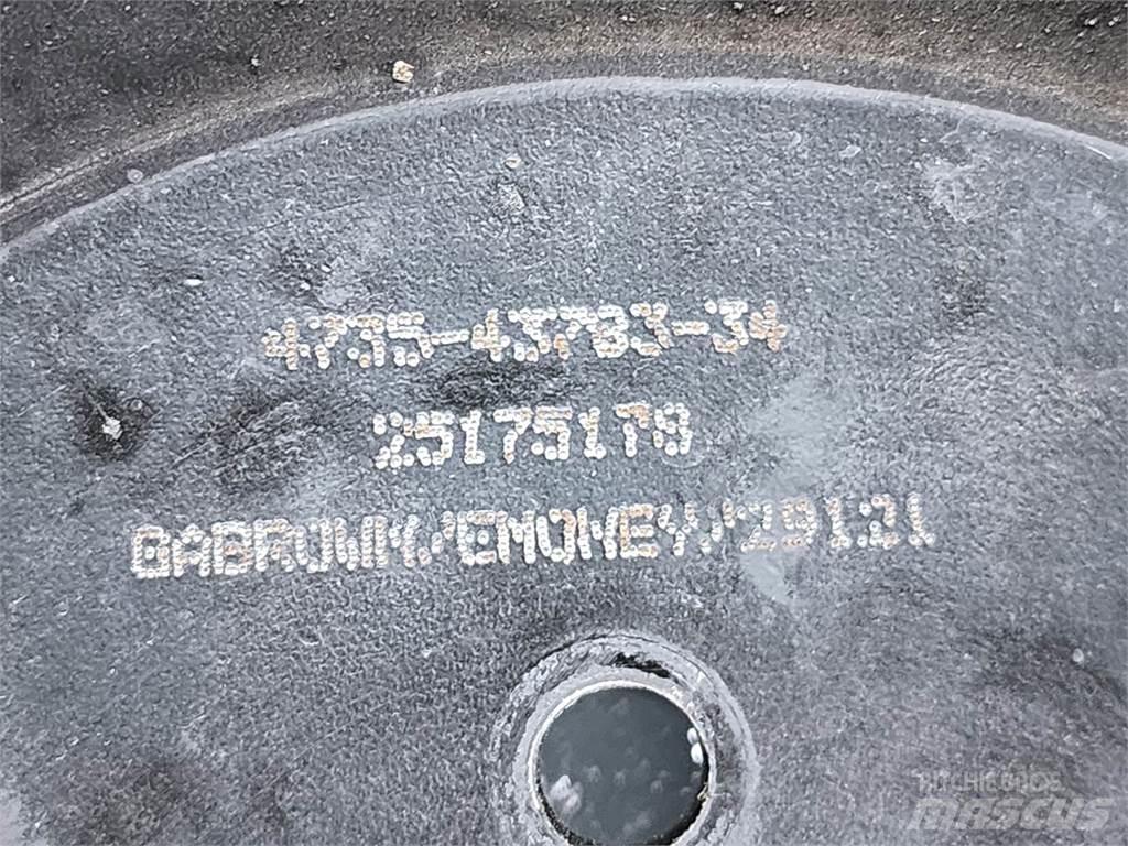 Mack  Diger aksam