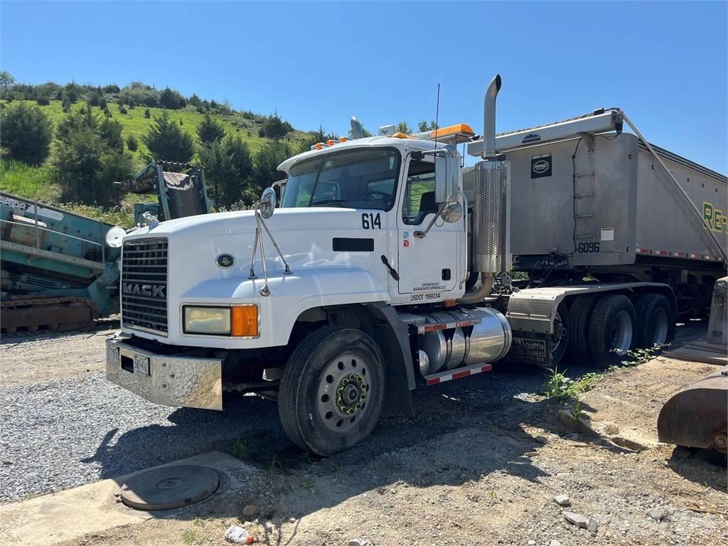 Mack CL733 Diger kamyonlar