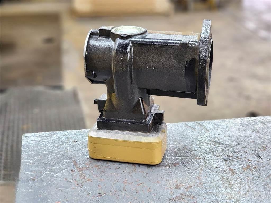 Mack E6 Diger aksam