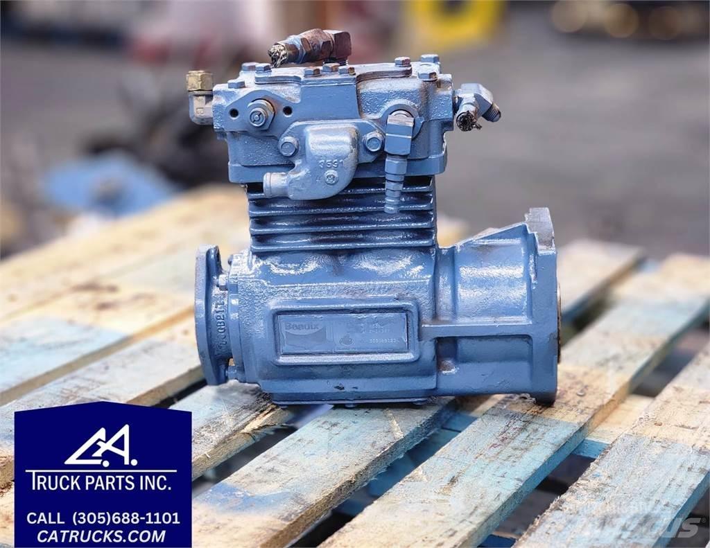 Mack E7 Diger aksam