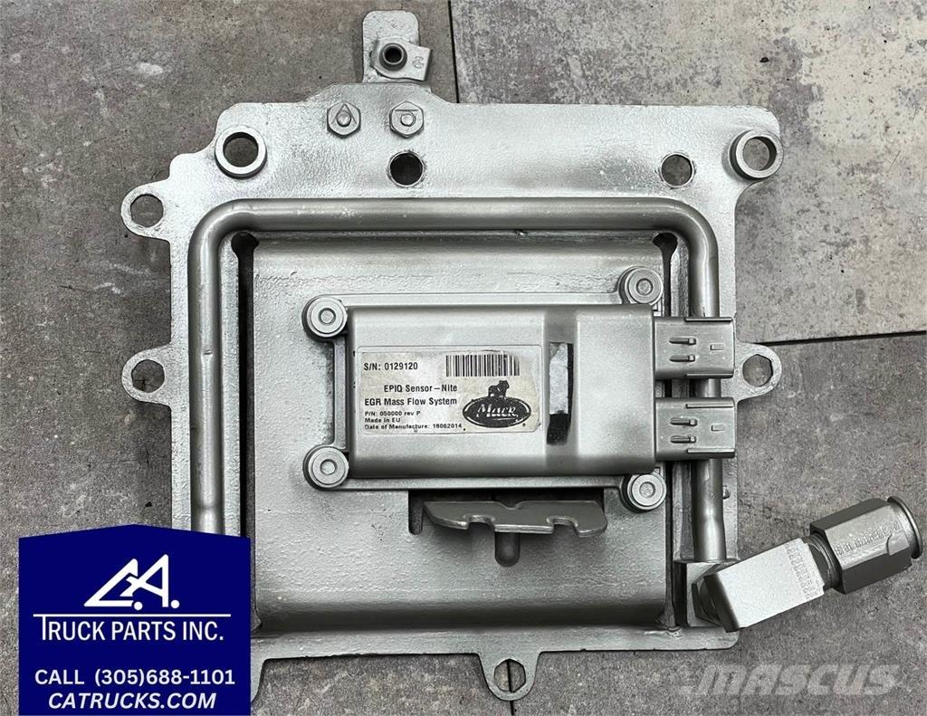 Mack E7 Diger aksam