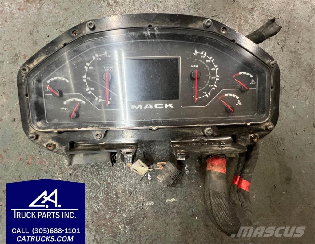 Mack LE612 Diger aksam