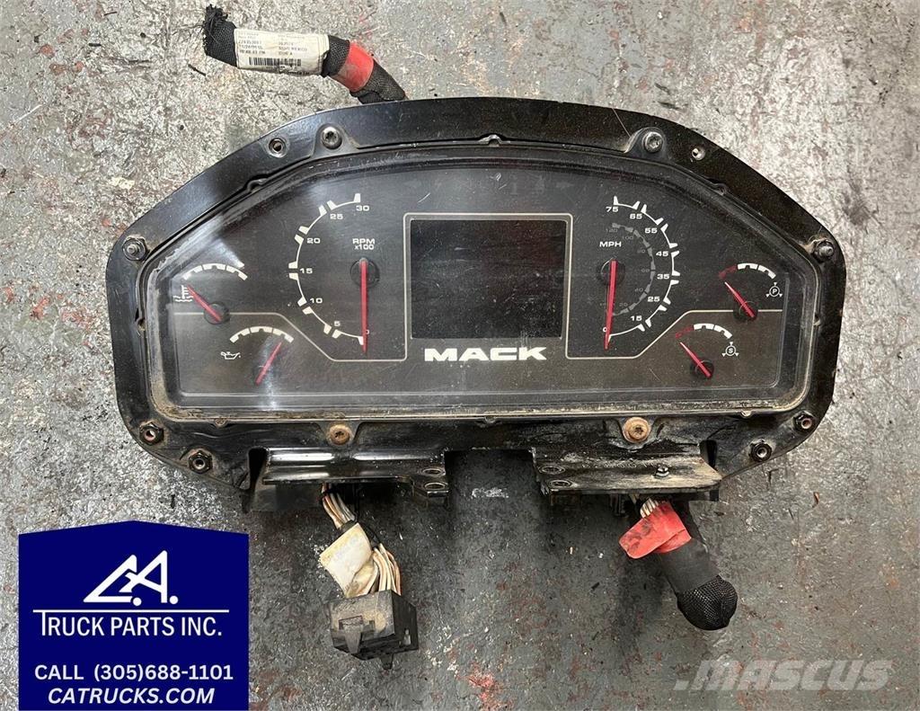 Mack LE613 Diger aksam