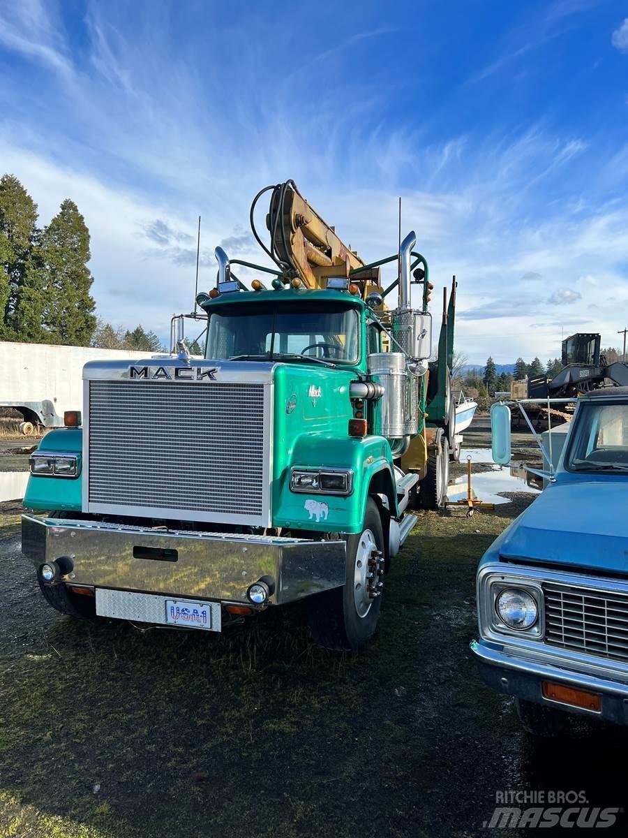 Mack RW700 Tomruk kamyonlari