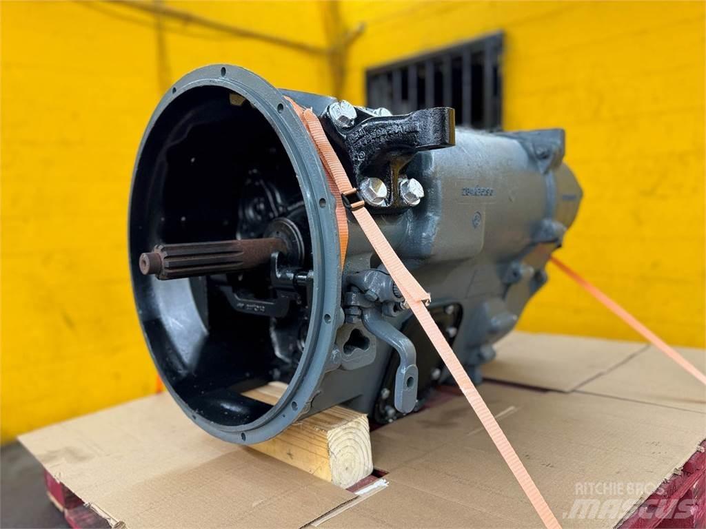 Mack T2100 Sanzumanlar