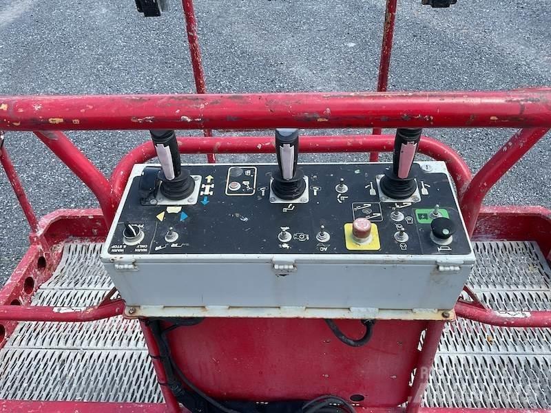 MEC 45J Teleskopik personel platformları
