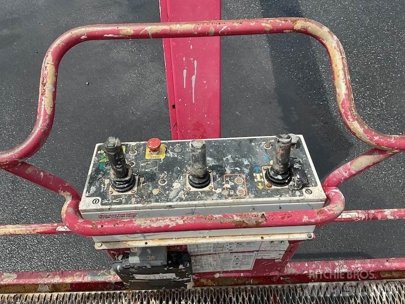 MEC 60J Teleskopik personel platformları