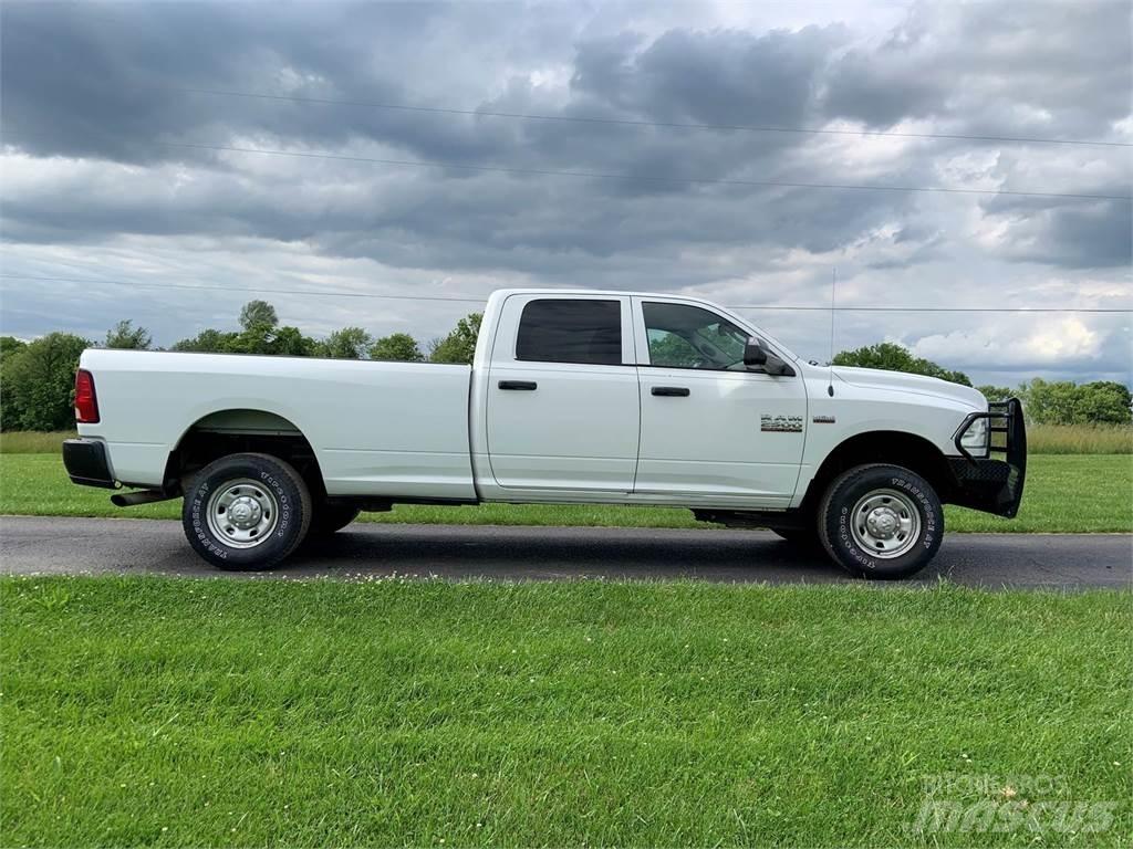 RAM 2500 Pikaplar