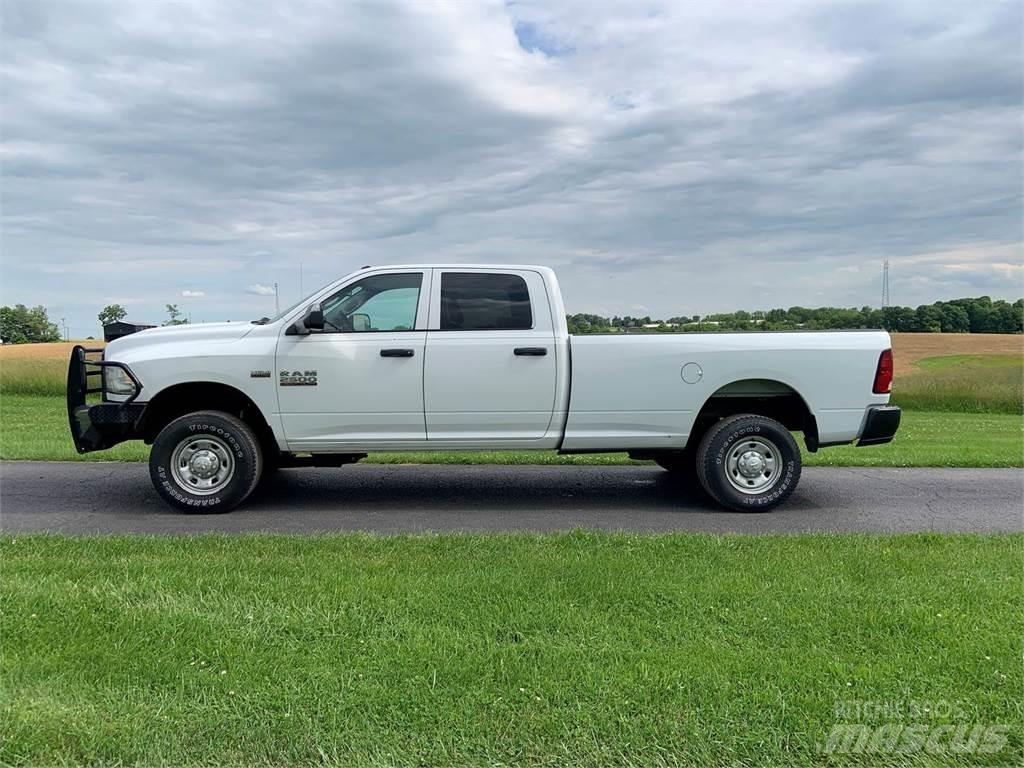 RAM 2500 Pikaplar
