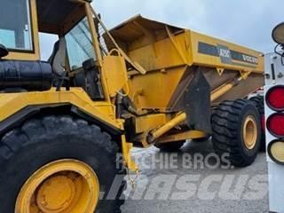 Volvo A25C Belden kirma kaya kamyonu