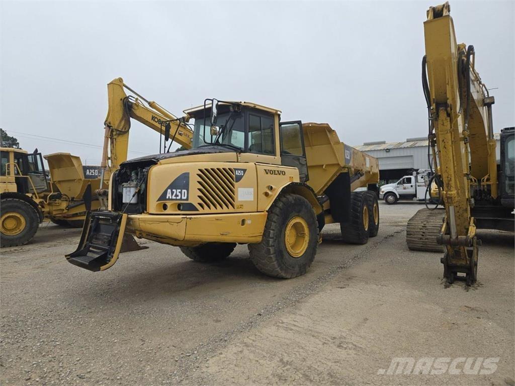 Volvo A25D Belden kirma kaya kamyonu