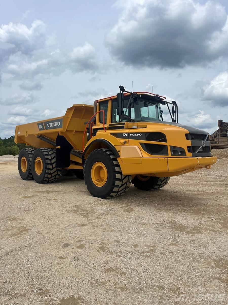 Volvo A25G Belden kirma kaya kamyonu