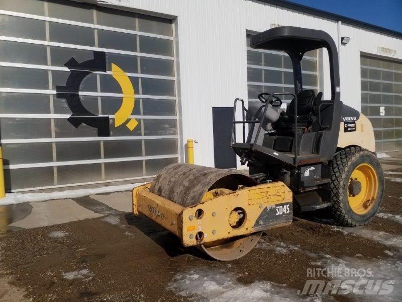 Volvo SD45 Tek tamburlu silindirler