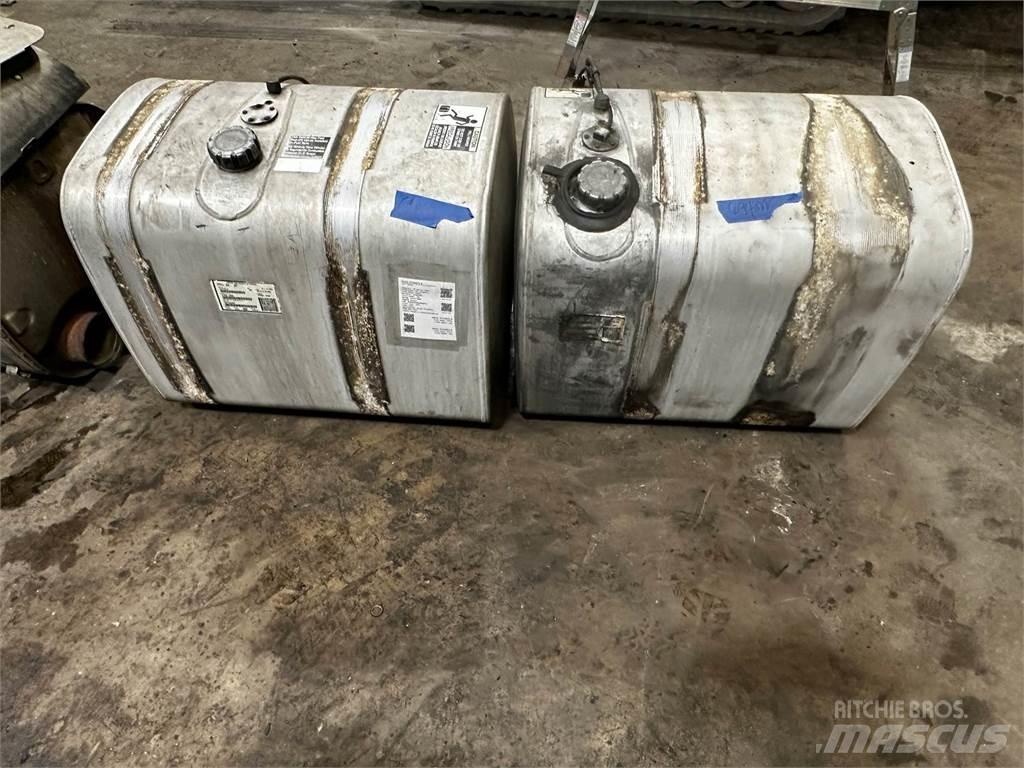 Volvo VNL Tankerli kamyonlar
