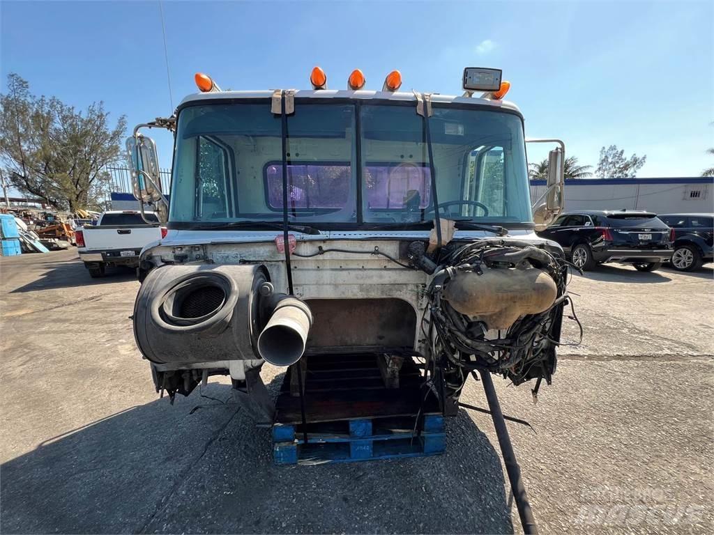 Volvo VNL Diger aksam