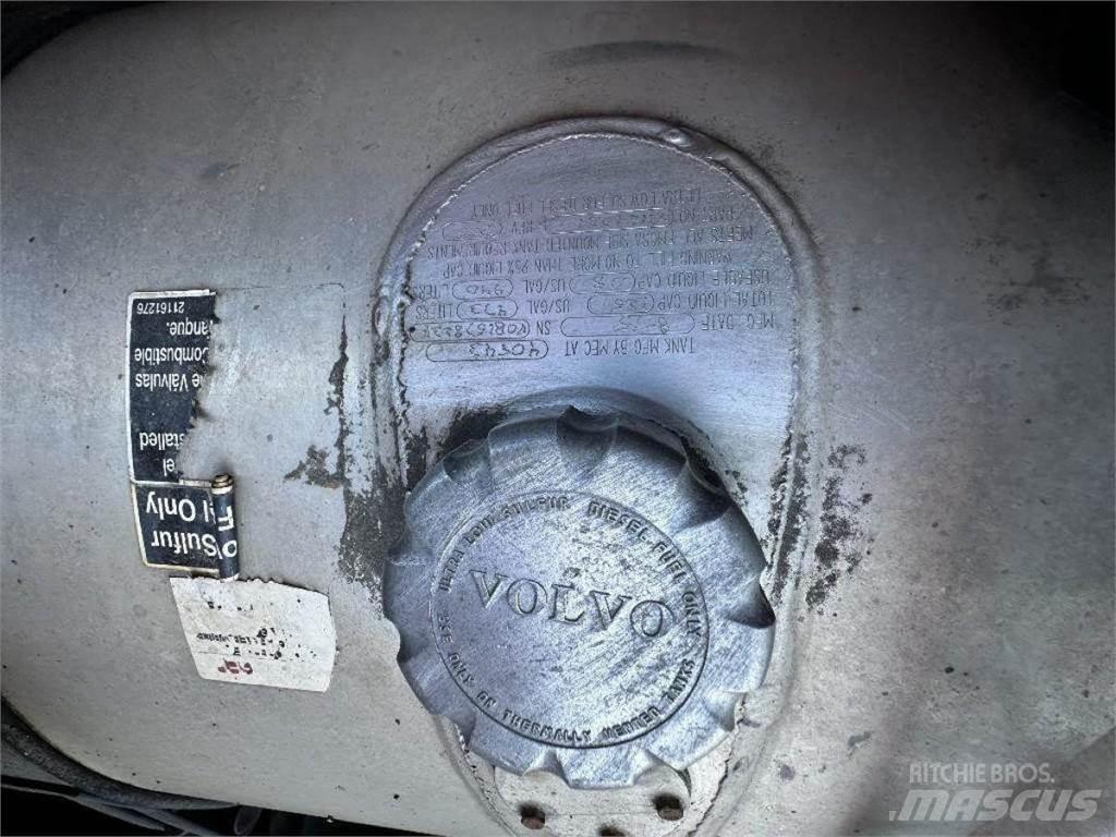 Volvo VNL Tankerli kamyonlar