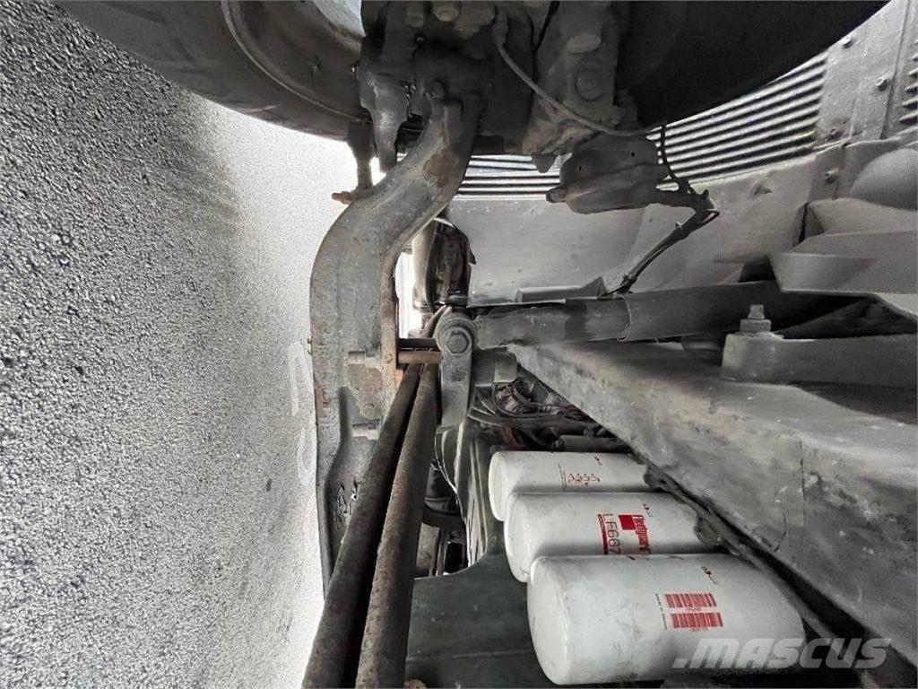 Volvo VNL Akslar