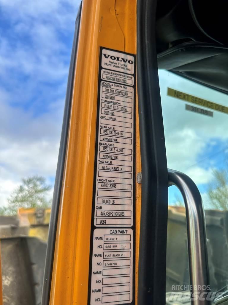 Volvo WG64 Damperli kamyonlar