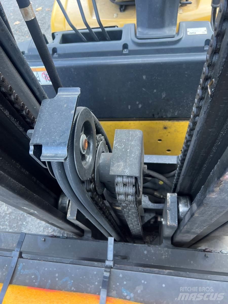 Yale 80VX Diger