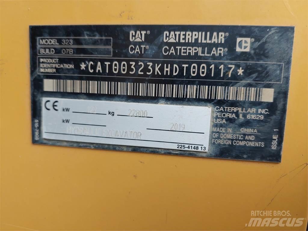 CAT 323 Paletli ekskavatörler