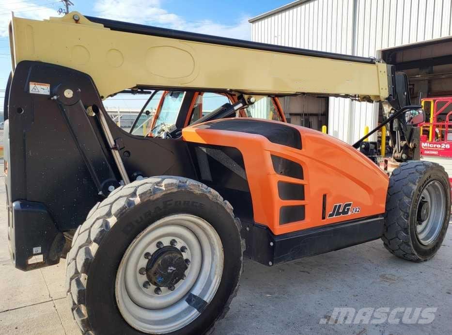 JLG 742 Teleskopik yükleyiciler