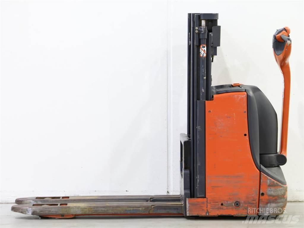 Linde D06/1160-00 Yaya kumandali istif makinasi