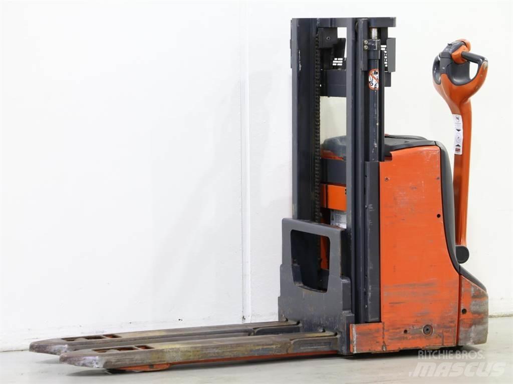 Linde D06/1160-00 Yaya kumandali istif makinasi