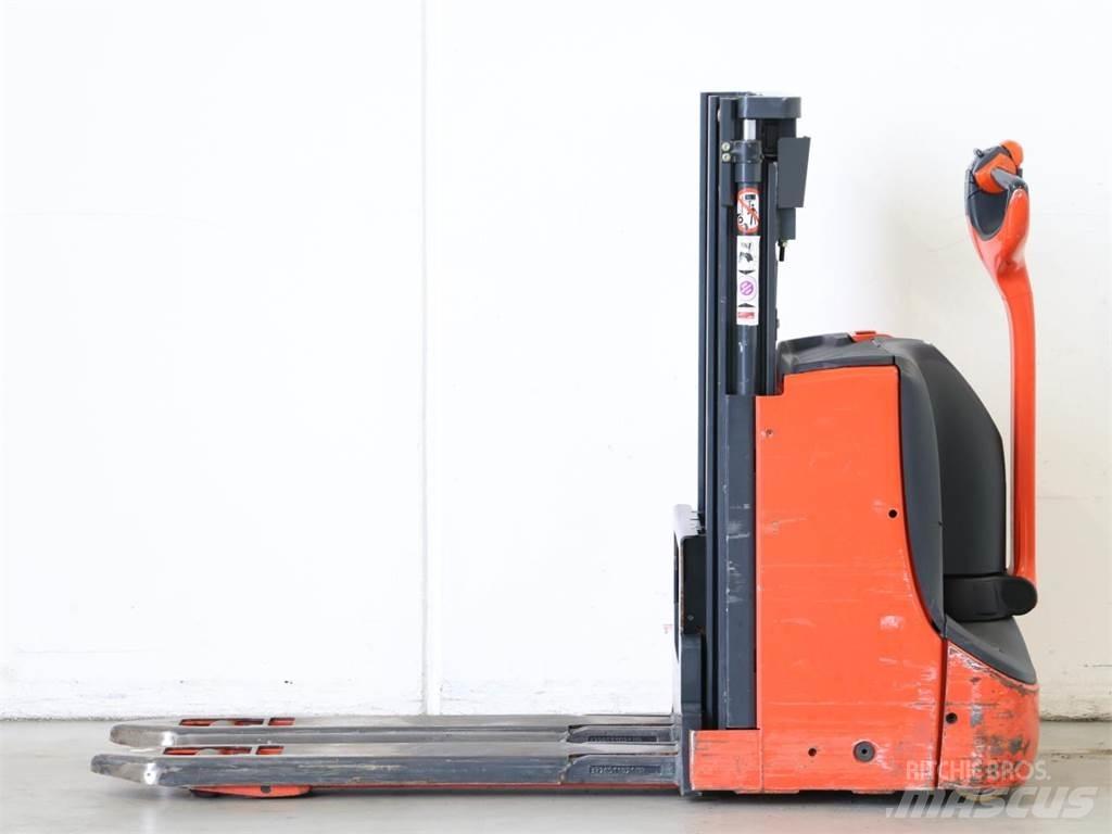 Linde D06/1160-00 Yaya kumandali istif makinasi
