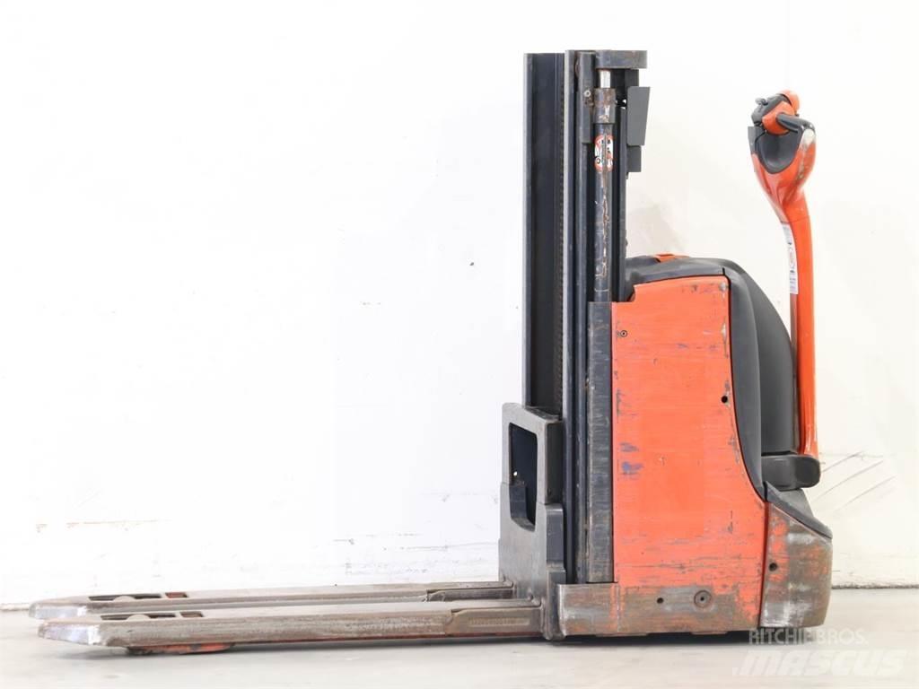 Linde D08/1160-00 Yaya kumandali istif makinasi