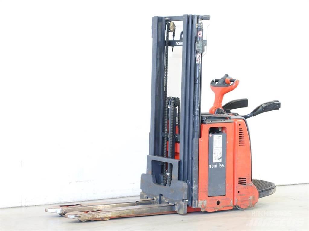 Linde D12AP/133 Yaya kumandali istif makinasi